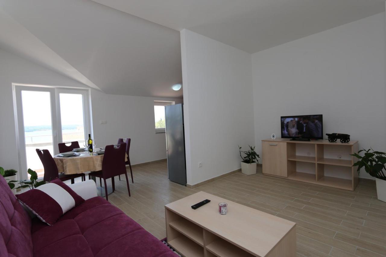 Apartments Sucic Iva I Tea Soline  Eksteriør billede