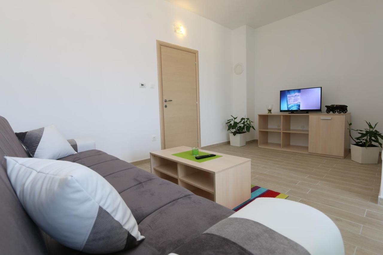 Apartments Sucic Iva I Tea Soline  Eksteriør billede