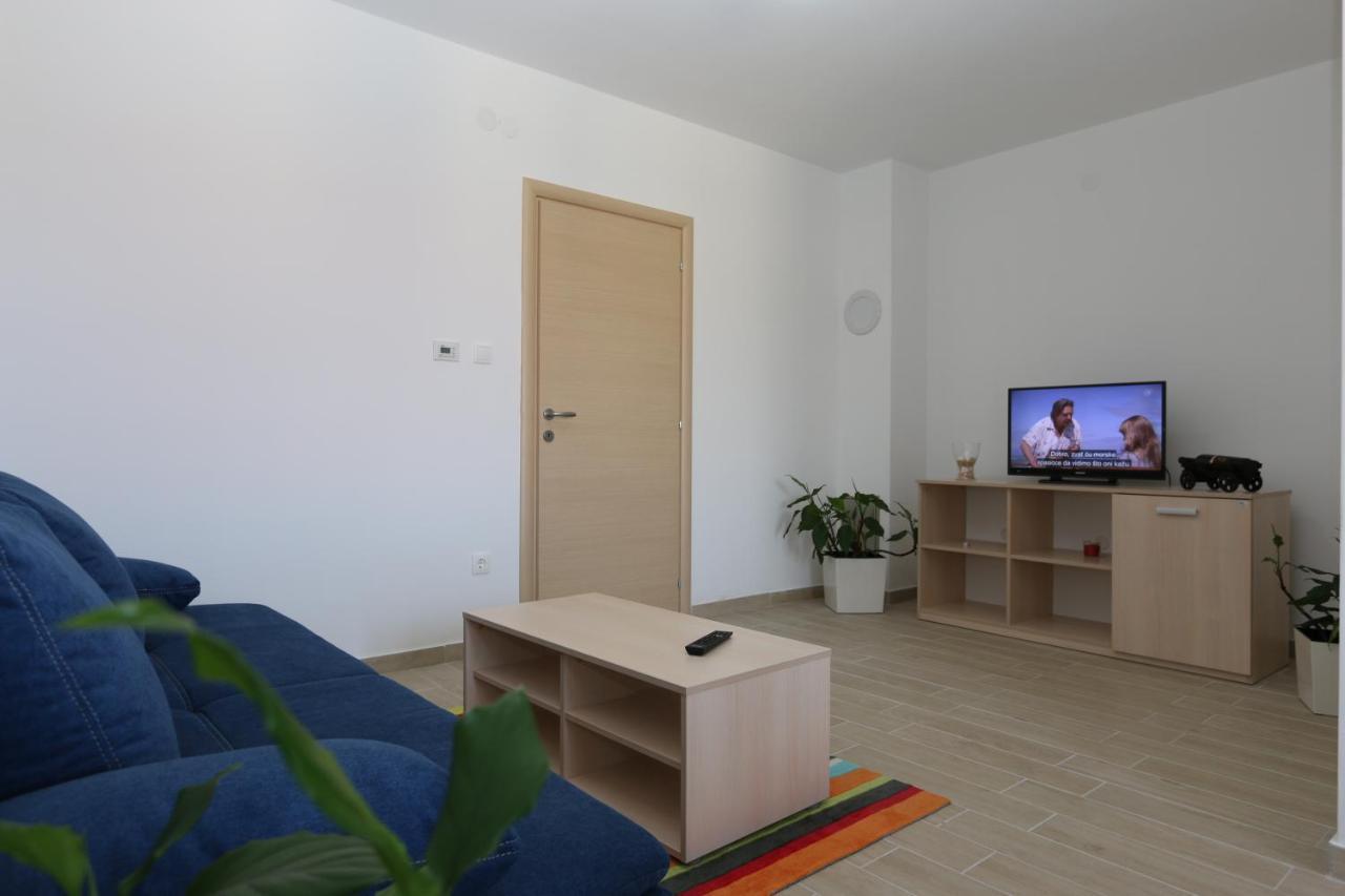 Apartments Sucic Iva I Tea Soline  Eksteriør billede